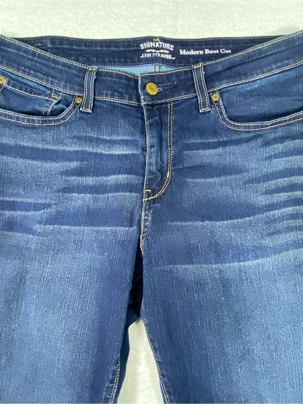 Levi's Signature Modern Bootcut Jeans Women's 16S Blue Mid Rise Stretch Denim - Picture 3 of 13